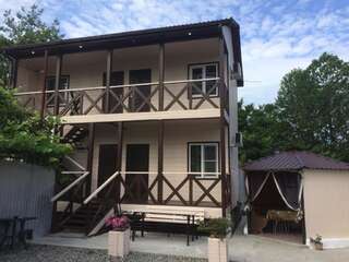 Гостевой дом Георгий Пицунда-0